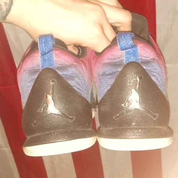 Jordan Melo 11's - Picture 2 of 6